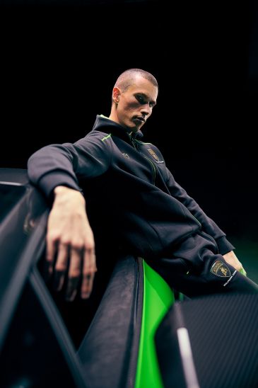 lamborghini-squadra-corse-2026-macron-automobili-motorsport-collection-collezione-line