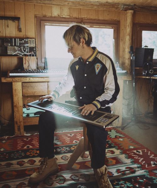 macron-2025/26-2025-2026-kits-jerseys-shirts-style-fashion-blokecore-shape-beauty