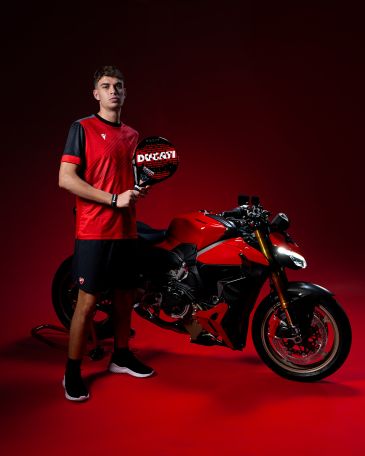 ducati-macron-capsule-collection-activewear-padel-bologna