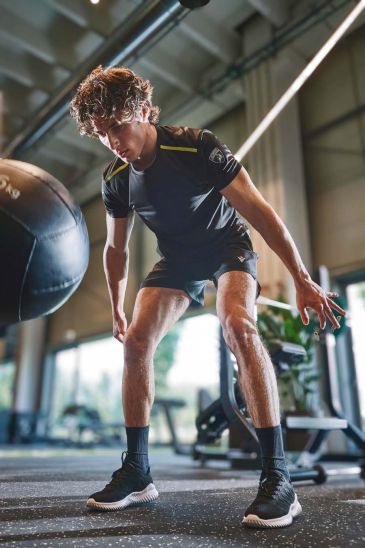 lamborghini-activewear-2026-macron-collection-line-running-gym-fitness-wellness