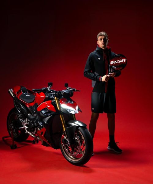 ducati-macron-capsule-collection-activewear-padel-bologna