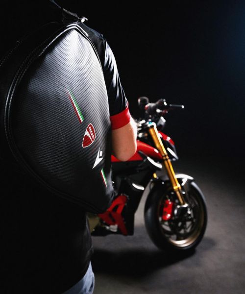 ducati-macron-capsule-collection-activewear-padel-bologna