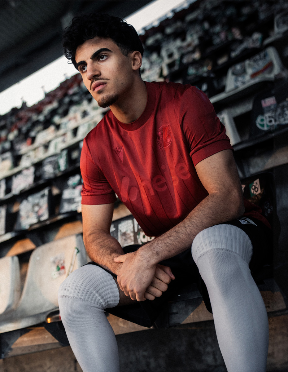 Macron and Hannover 96 unveil the Special 130th Anniversary Kit